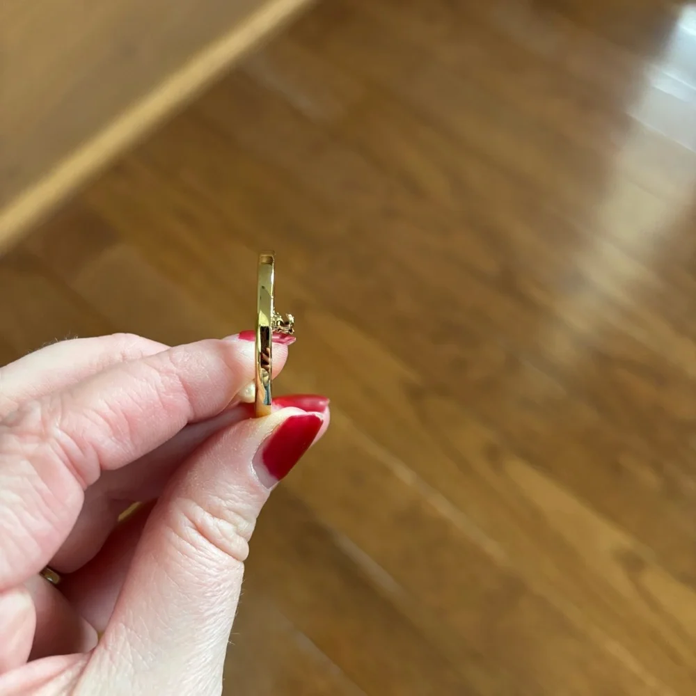 Vintage 80’s Gold Tone and Pearl Brooch Pin